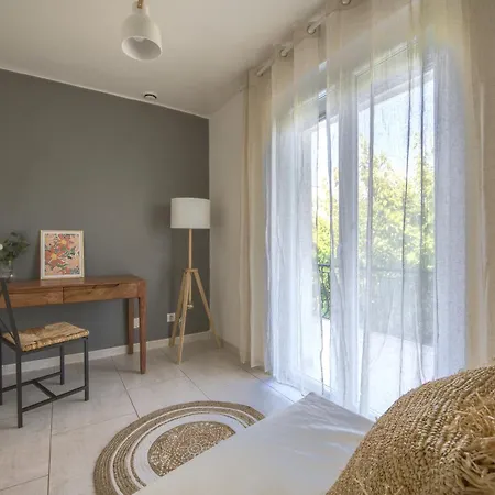 Maison Familiale Avec Piscine *