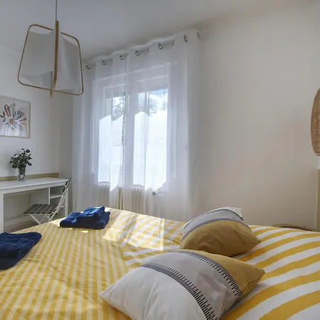 Villa Maison Familiale Avec Piscine *